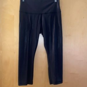 Lululemon shiny black yoga pants